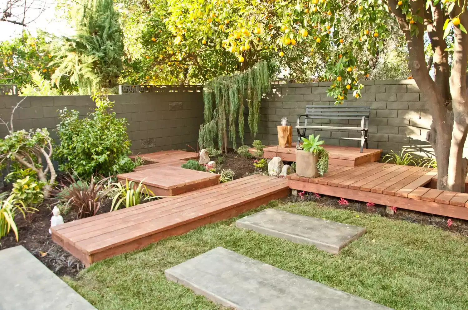 15 Beautiful Floating Deck Designs That Transform Any Outdoor Space 1 Configure Strategically