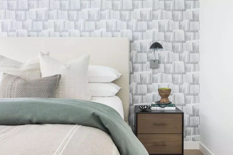 40 Modern Bedroom Ideas That Will Wake Up Your Space 24 Consider an Accent Wall