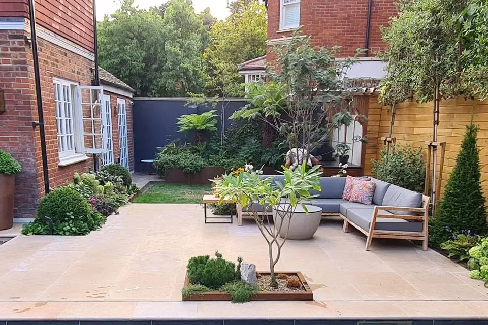35 Corner Garden Designs That Transform Every Outdoor Space Contemporary Corner Garden