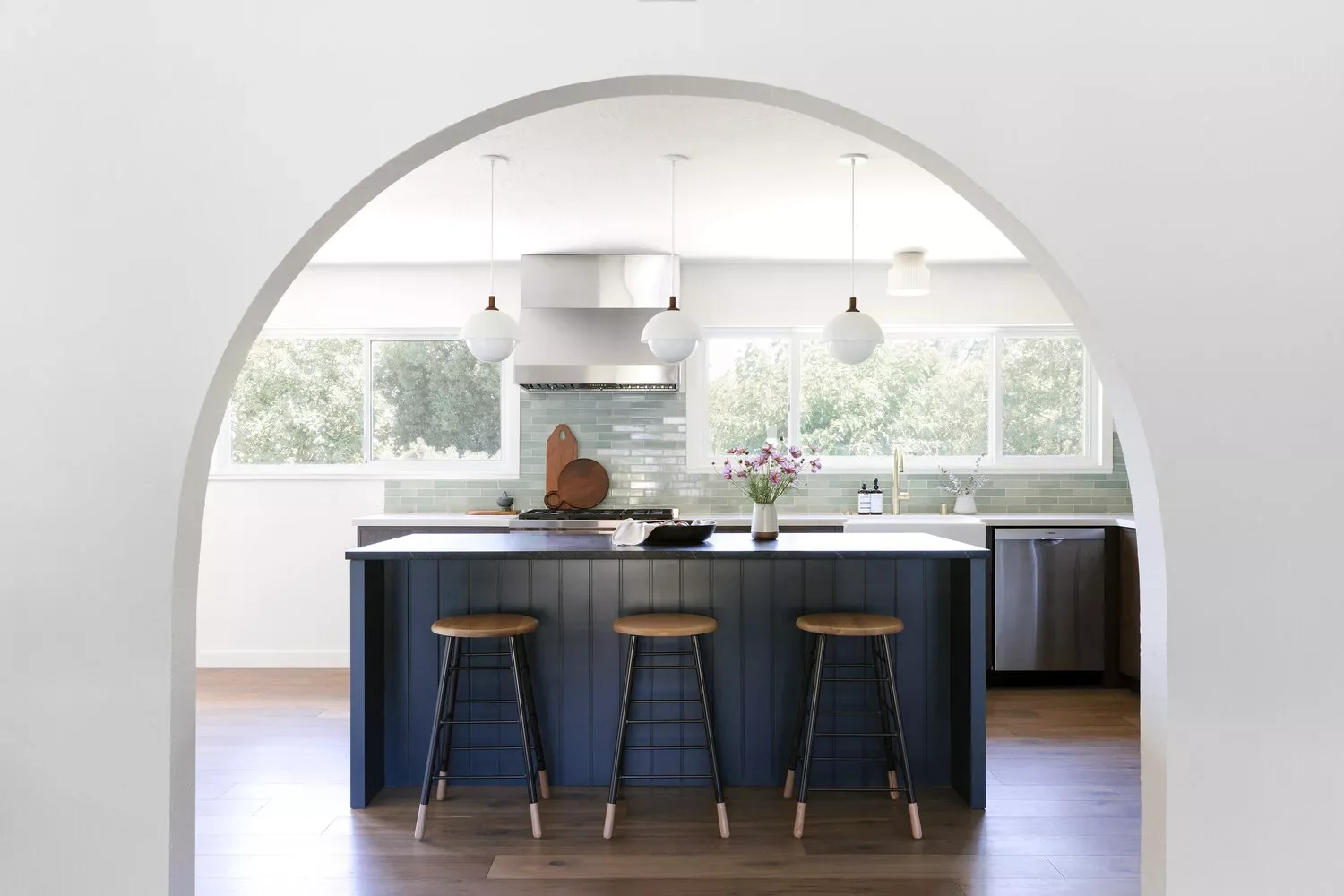 101 Kitchen Island Ideas That Will Transform Your Cooking Space 31 Contemporary Farmhouse Kitchen