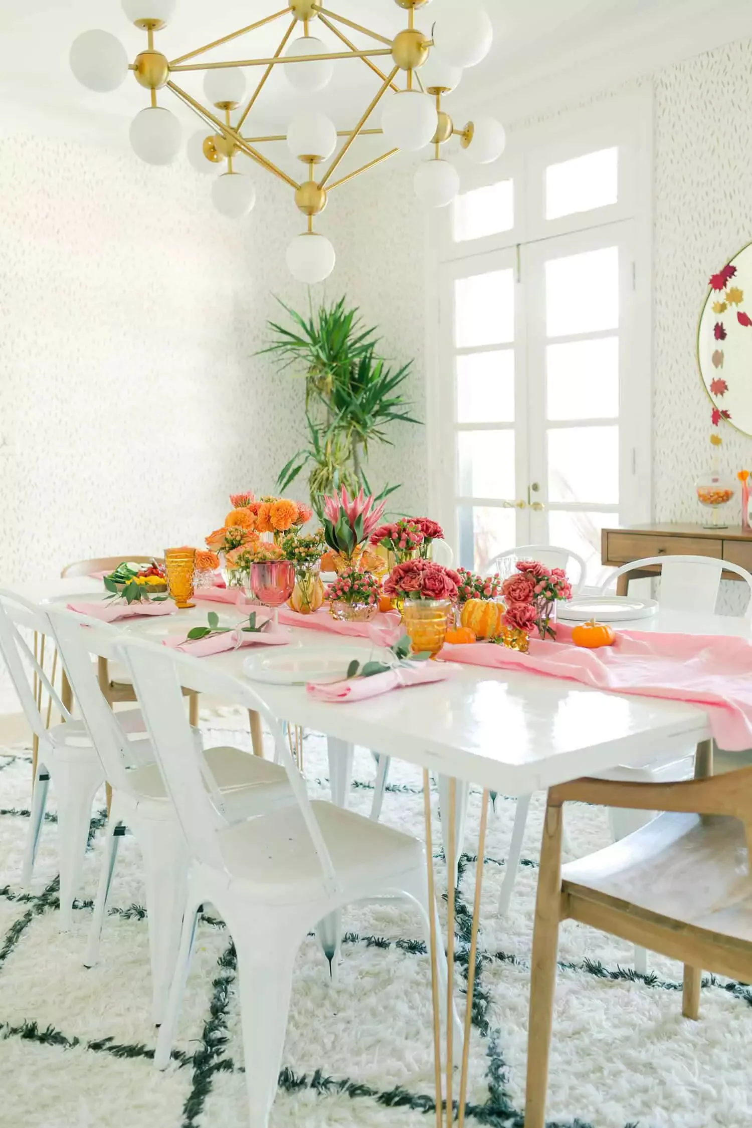 62 Stunning Thanksgiving Table Ideas That Will Wow Your Guests 60 Contemporary Table Setting
