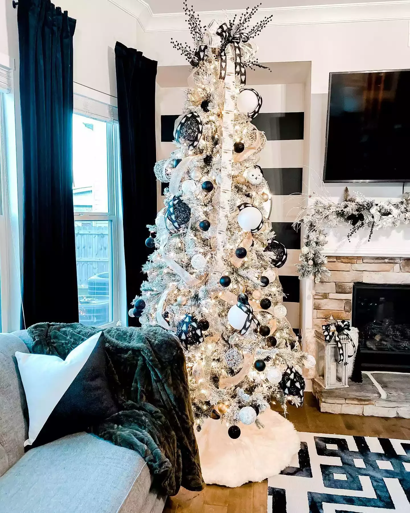 32 Stunning White Christmas Tree Ideas That Will Transform Your Holiday Decor 6 Contrast With Black