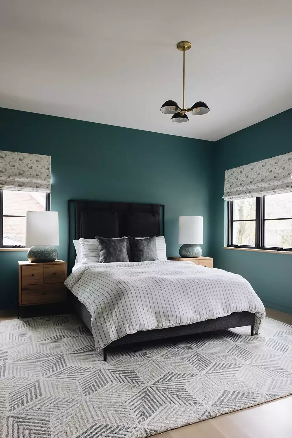 33 Stunning Dark Green Bedroom Ideas That Will Transform Your Space 31 Contrast With Pale Tones
