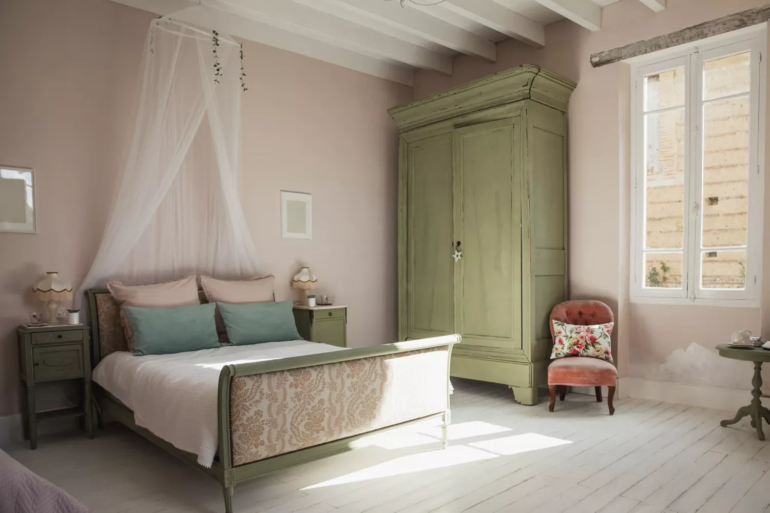22 Creative Painted Furniture Ideas That Will Transform Your Home Decor 7 Coordinate Paint Colors