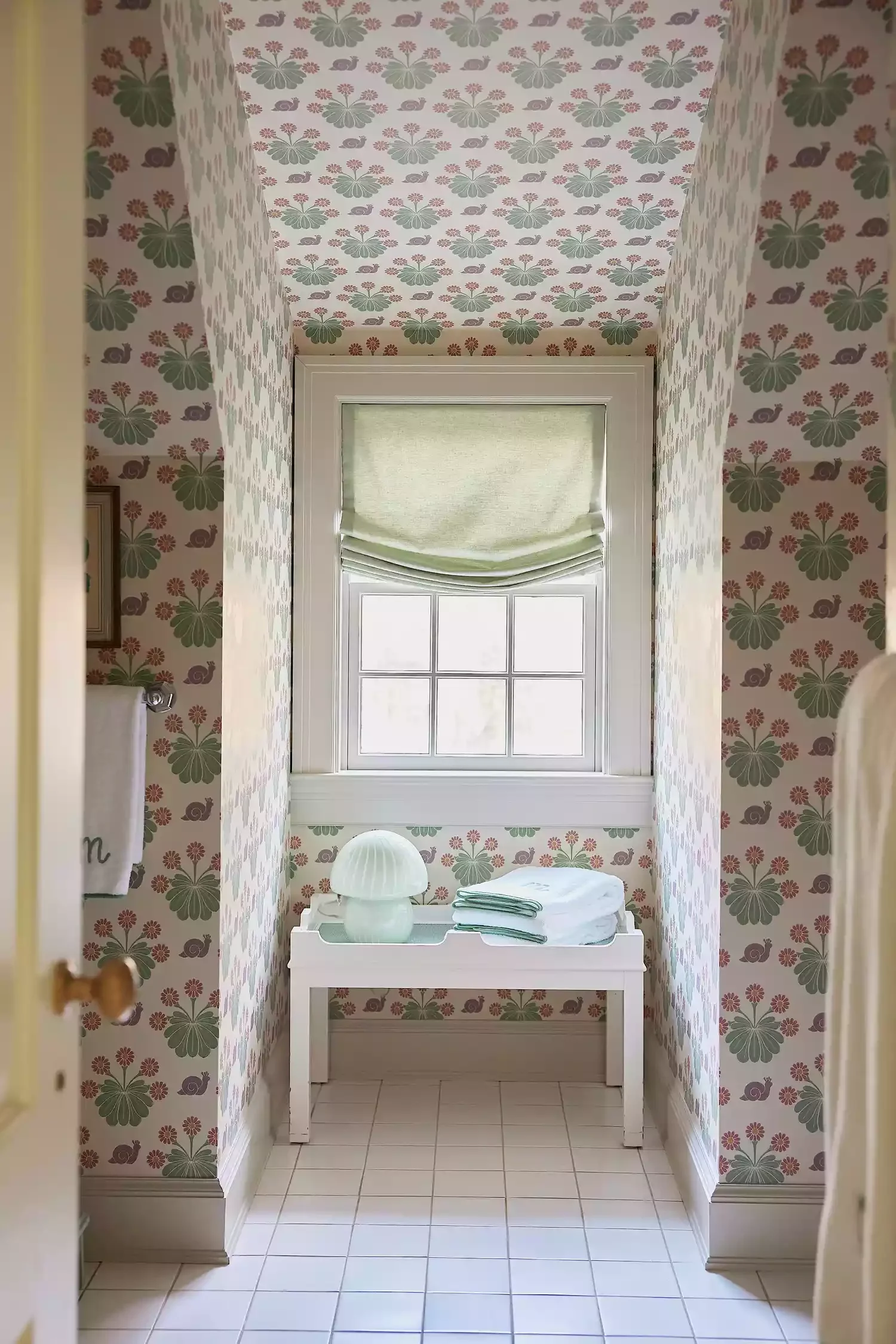 30 Delightful Kid-Friendly Bathroom Ideas That Evolve With Your Children 5 Coordinated Colors