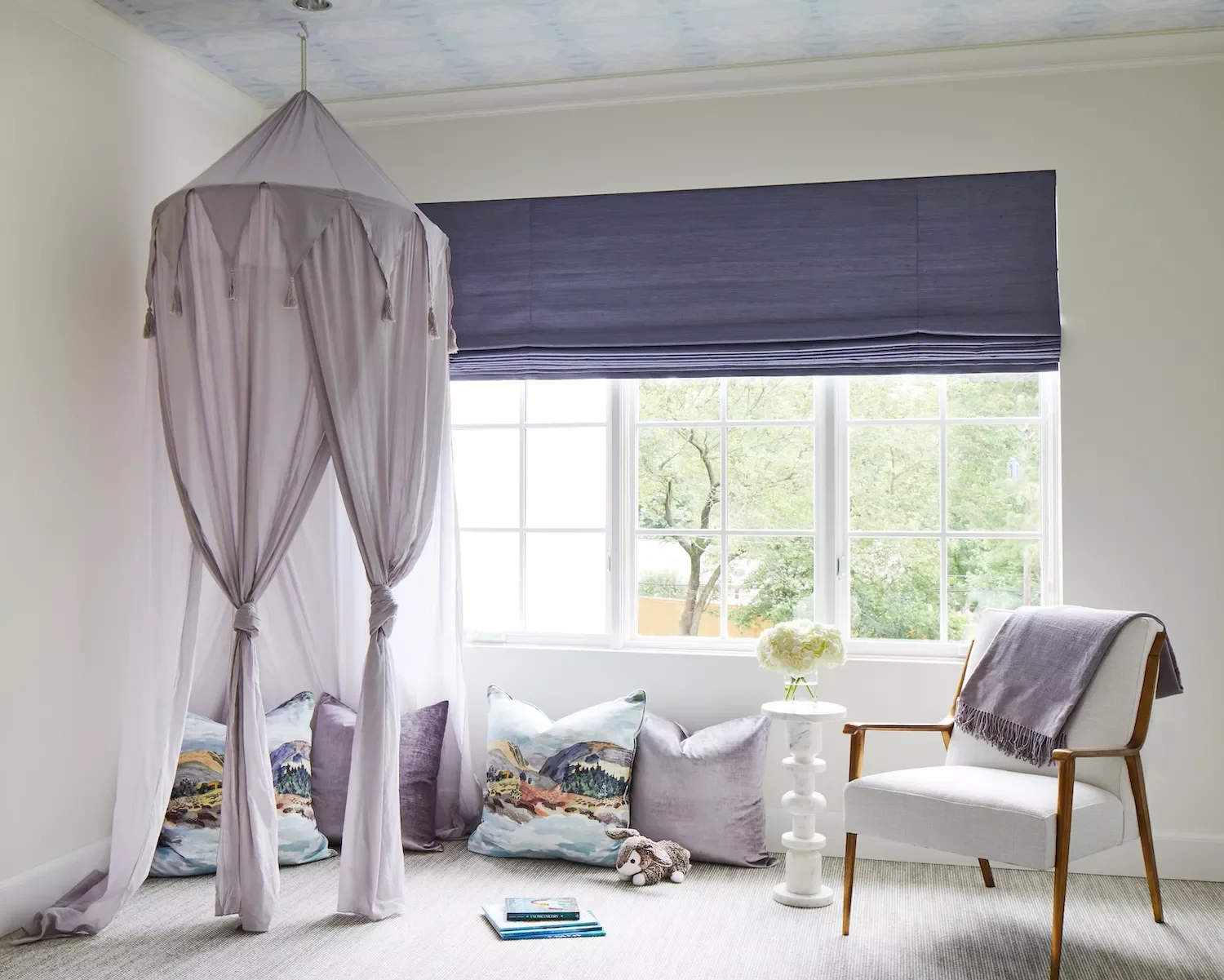 25 Enchanting Kids' Reading Nooks That Blend Style and Functionality 8 Corner Canopy