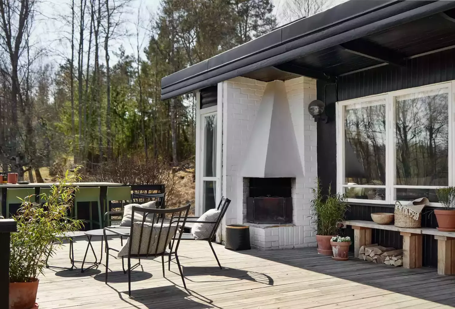 32 Stunning Outdoor Fireplace Ideas to Transform Your Backyard 19 Corner Fireplace