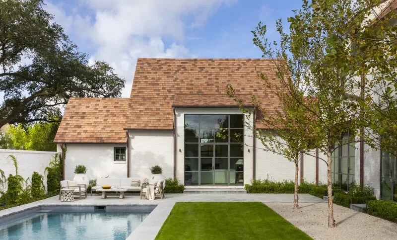 52 Beautiful Courtyard Ideas That Transform Your Outdoor Living Space Courtyard Oasis