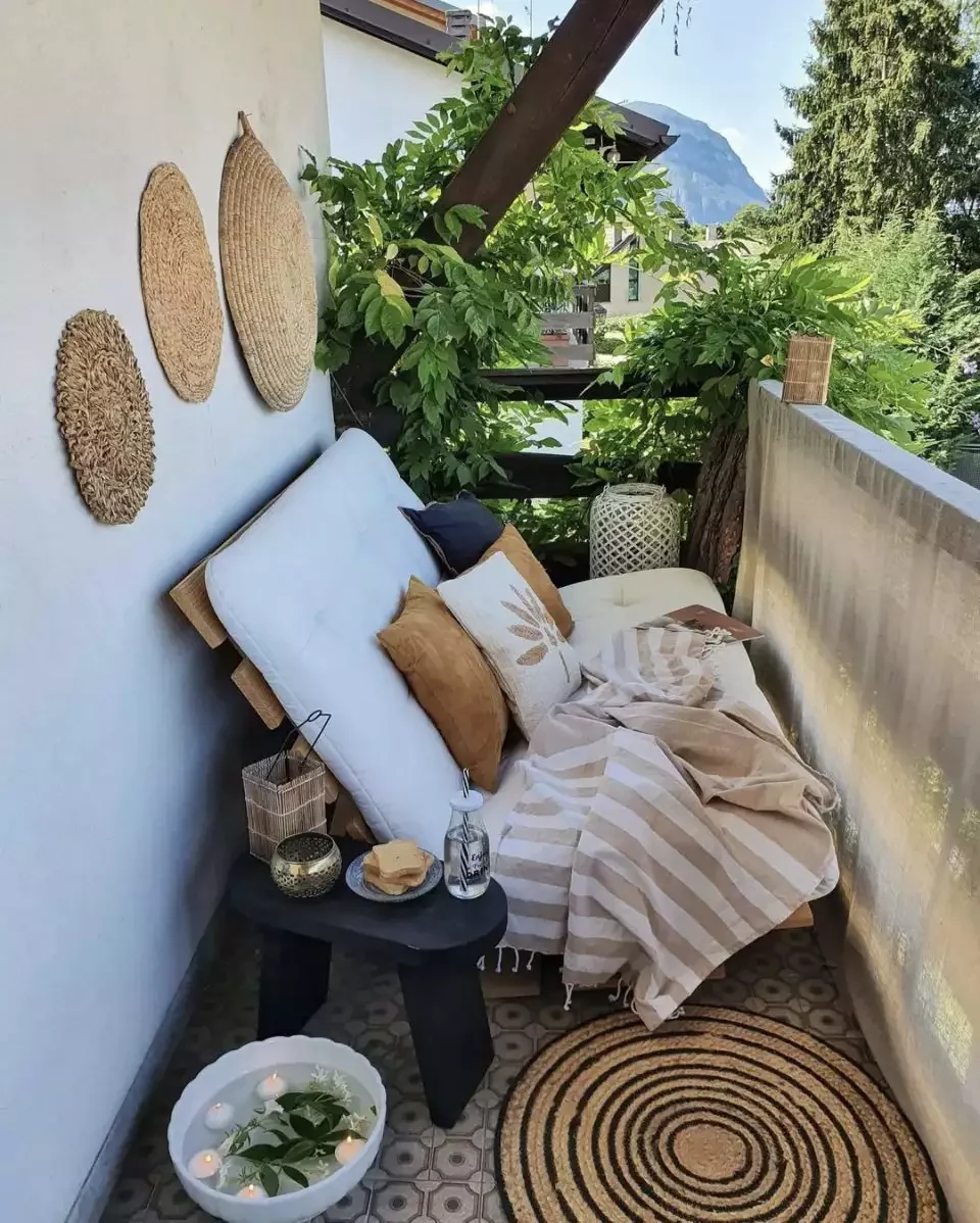 22 Creative Ways to Add Privacy to Your Balcony Space 19 Cover a Section