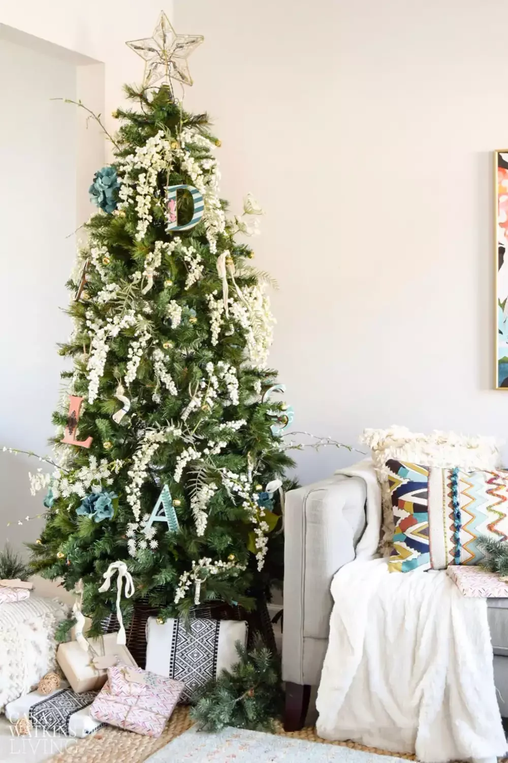 50 Christmas Decorating Ideas That Create a Designer Wonderland Cover the Tree in Berries
