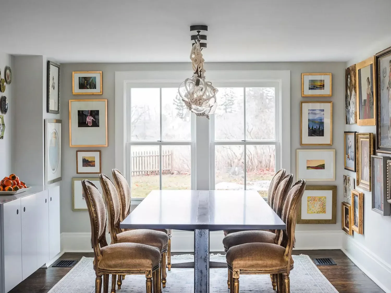 98 Stunning Dining Room Ideas to Transform Your Entertainment Space Cover the Walls With Art