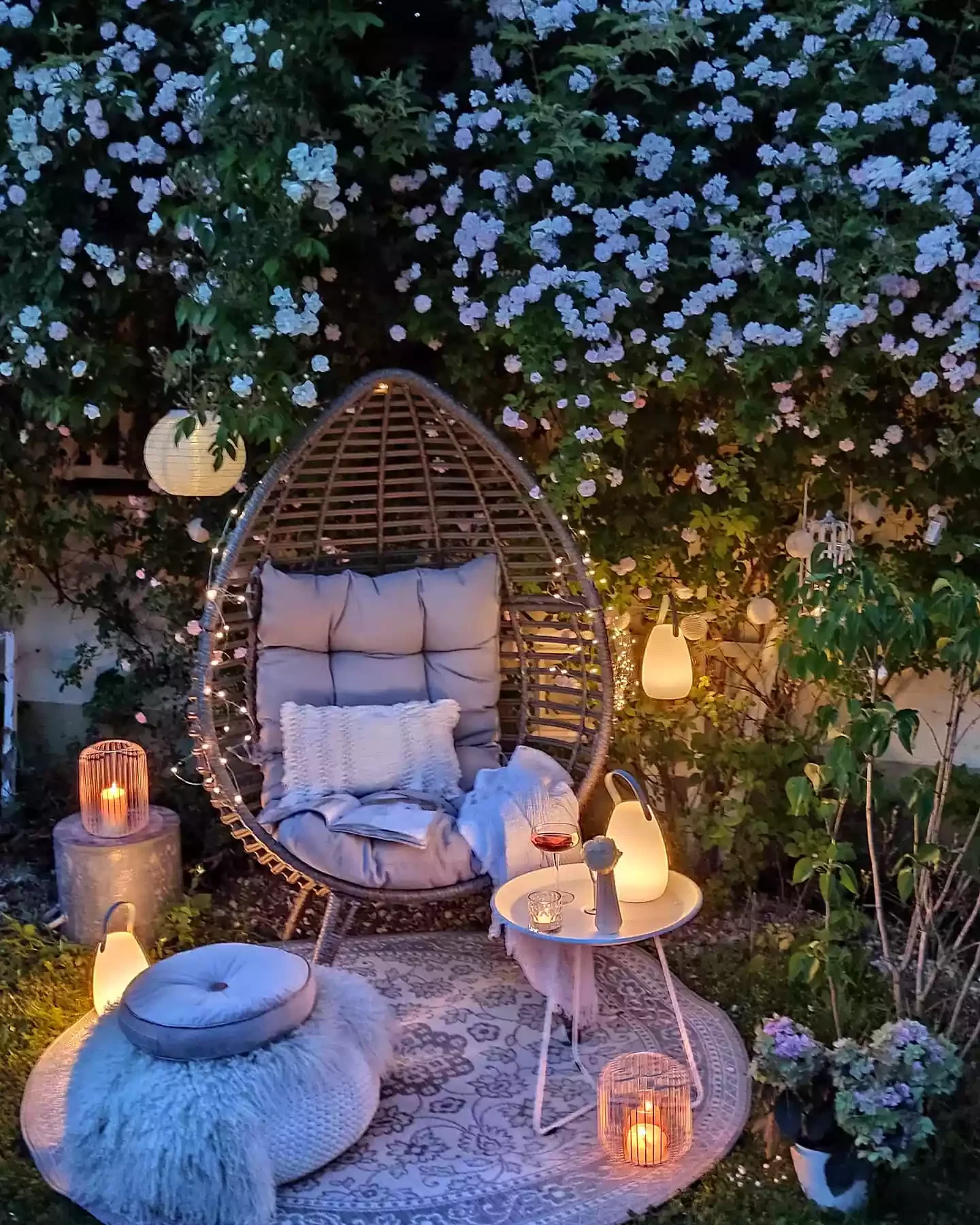 26 Backyard Lighting Ideas That Completely Transform Outdoors Cozy Backyard Lighting