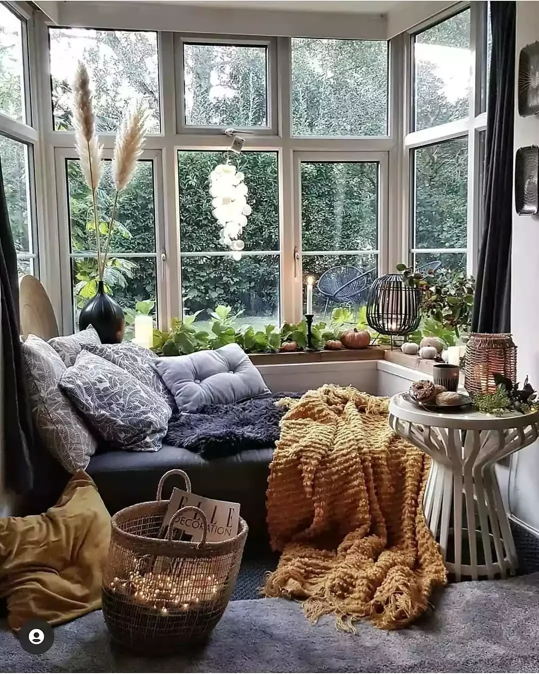 35 Creative Family Room Ideas for the Ultimate Hangout Space 24 Cozy Reading Nook