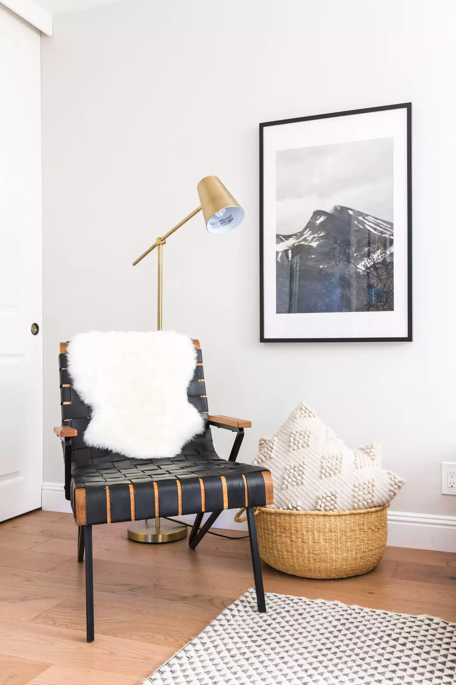 22 Cozy Bedroom Seating Ideas That Will Transform Your Sleep Space 8 Cozy Up With Sheepskin