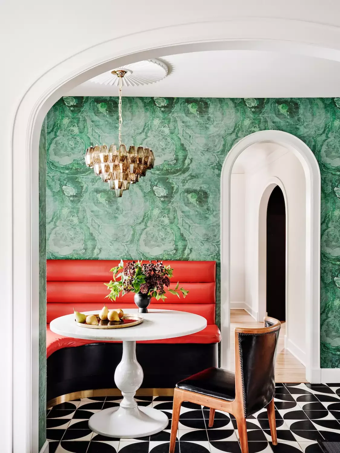 36 Eclectic Kitchen Ideas That Create Character Yet Stay Timeless Create Bold Contrasts