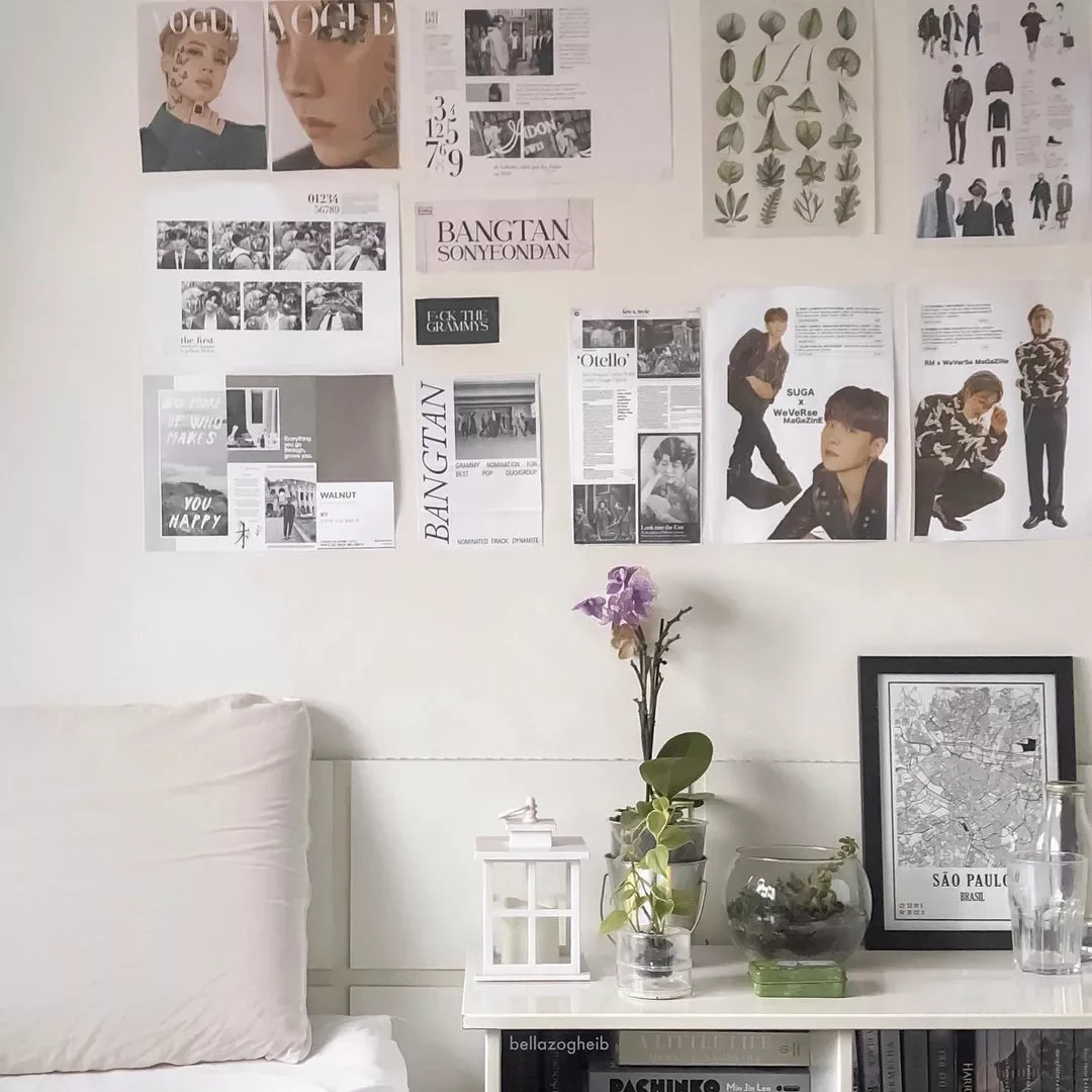 37 Beautiful Aesthetic Bedroom Ideas to Transform Your Space 4 Create Custom Wall Collages