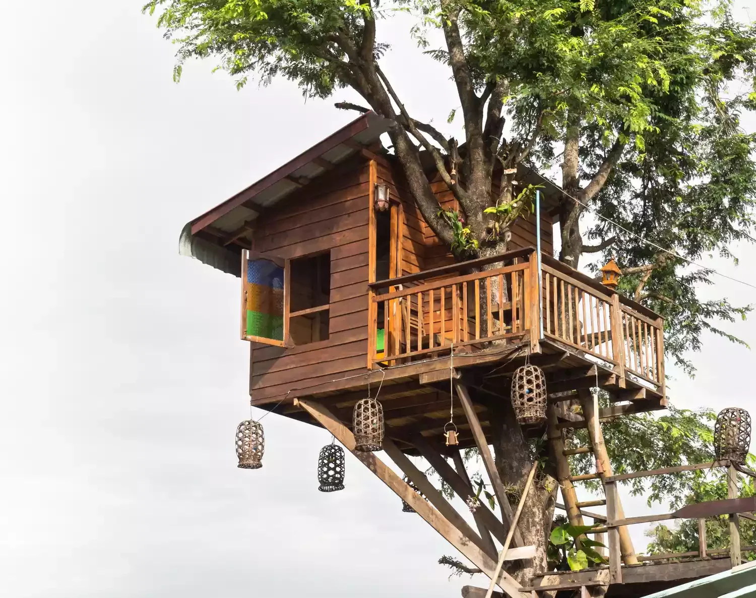 28 Amazing Treehouse Design Ideas That Will Transform Your Backyard 1 Create Layers of Fun
