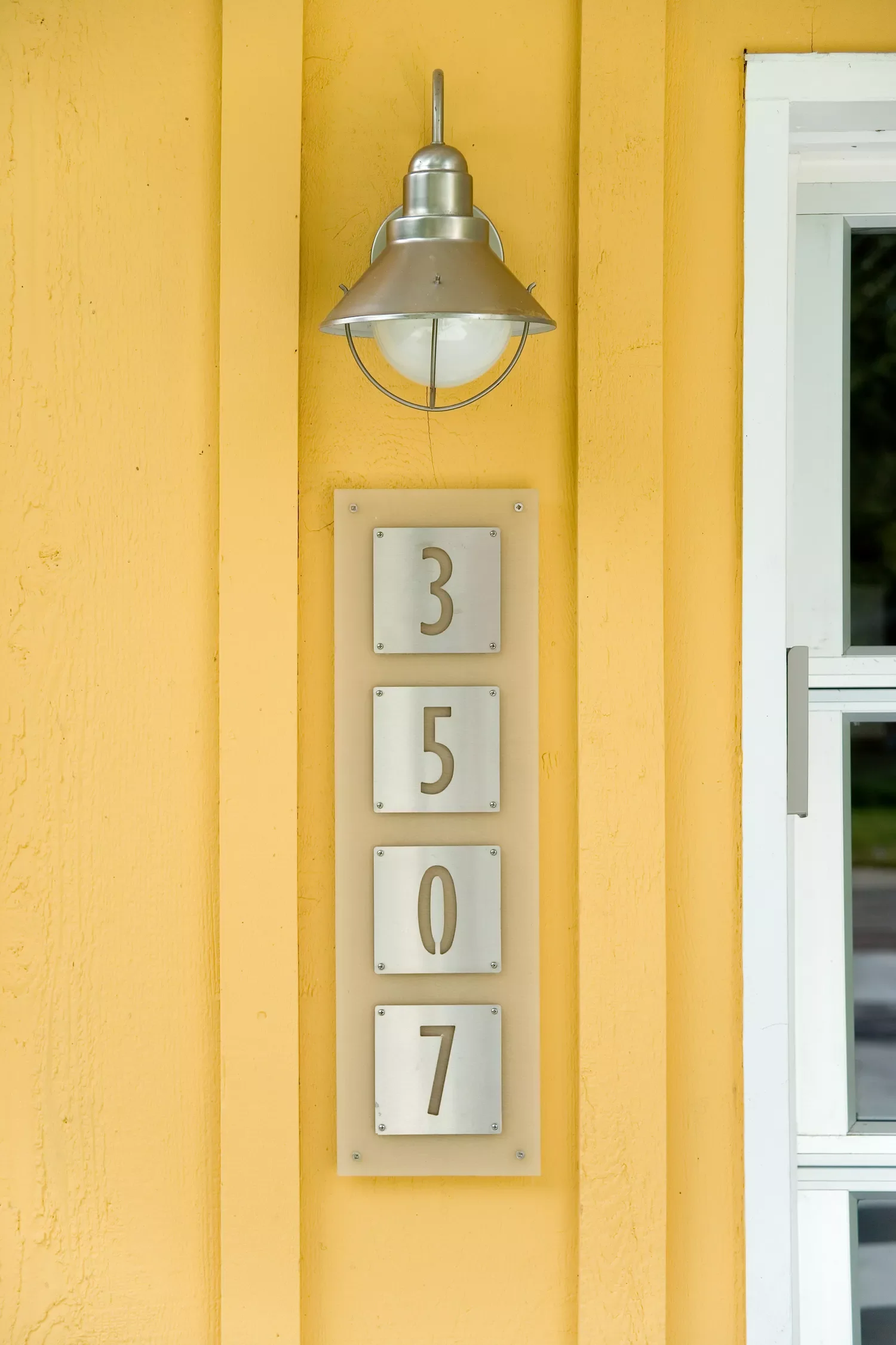 40 Creative House Number Ideas That Will Transform Your Home's Curb Appeal Create a Clear Sign