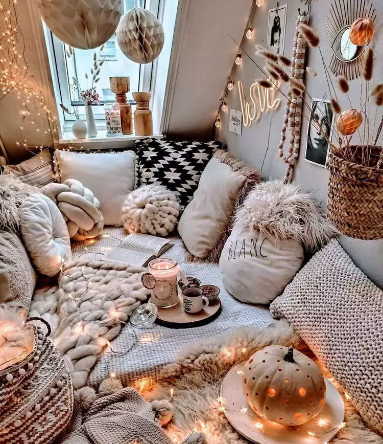 40 Effortless Modern Fall Decorating Ideas That Feel Just Right 39 Create a Cozy Nook