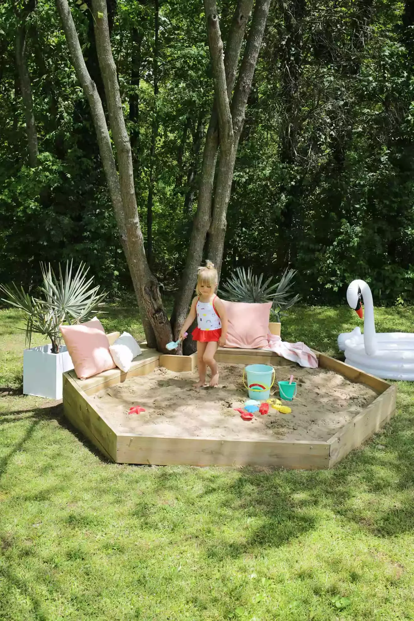 43 Budget-Friendly Backyard Makeover Ideas That Look Expensive 4 Create a Kid-Friendly Corner