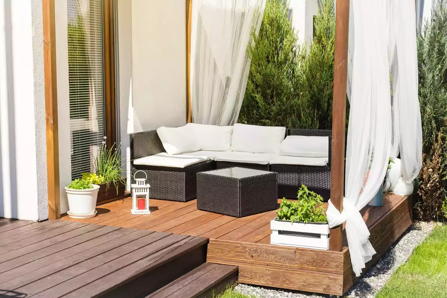 21 Creative Ways to Add Privacy to Your Deck Retreat 17 Create a Makeshift Cabana
