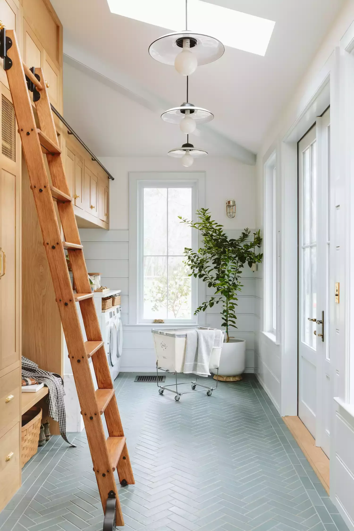 33 Contemporary Laundry Space Ideas for a Timeless Home Create a Multi-Purpose Space