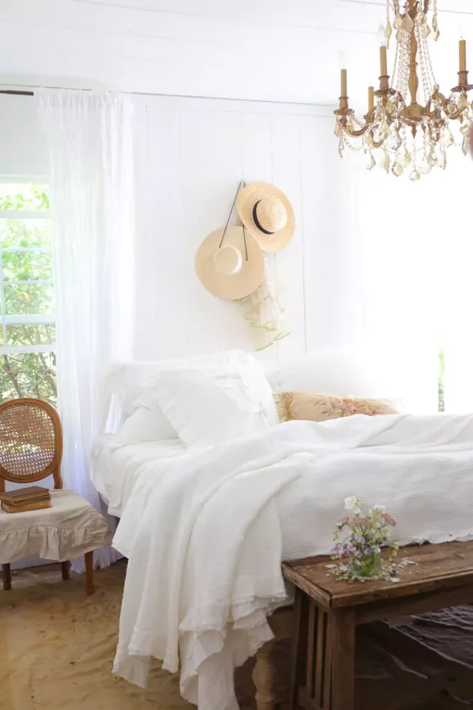 48 Bohemian Bedroom Ideas That Feel Effortlessly Chic and Personal 24 Create a Romantic Ambiance