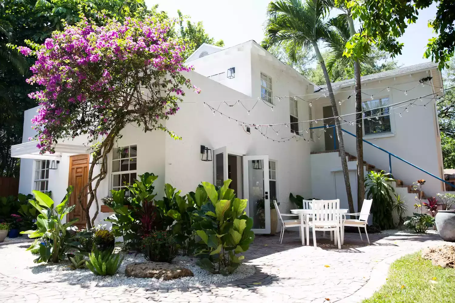 23 Stunning Patio Garden Designs to Transform Your Outdoor Space Create a Tropical Paradise