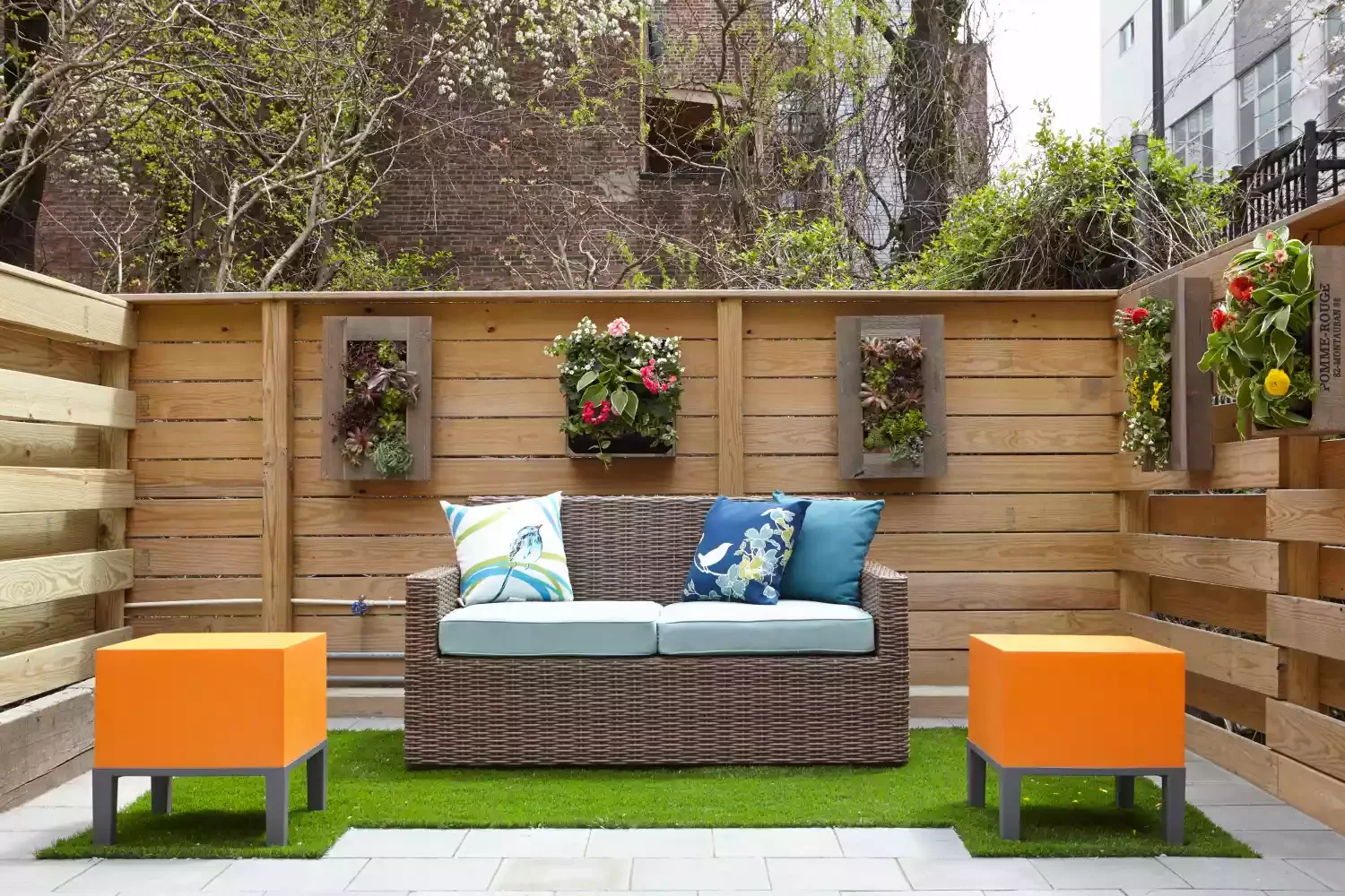 29 Creative Small Backyard Ideas to Transform Your Outdoor Space Create a Vertical Garden
