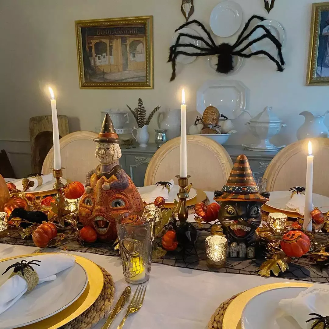 18 Halloween Centerpiece Ideas You Can Create in Under an Hour Create a Vintage Look
