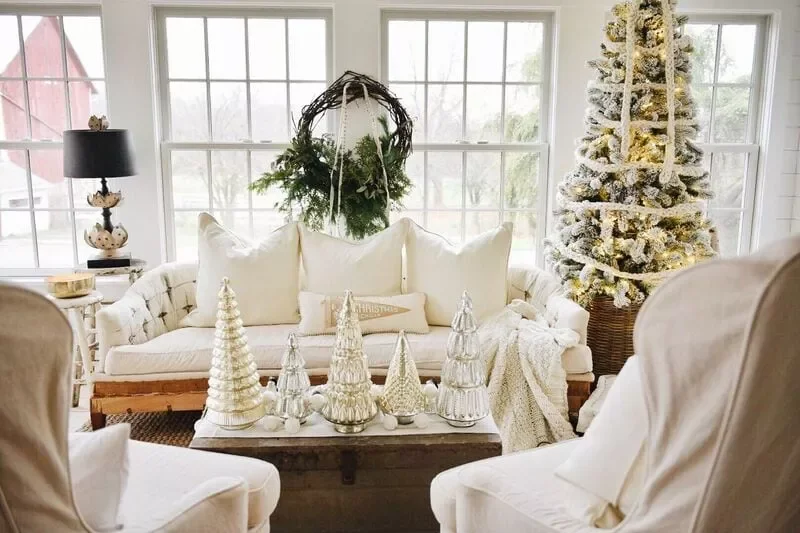 50 Christmas Decorating Ideas That Create a Designer Wonderland Create a Winter Wonderland