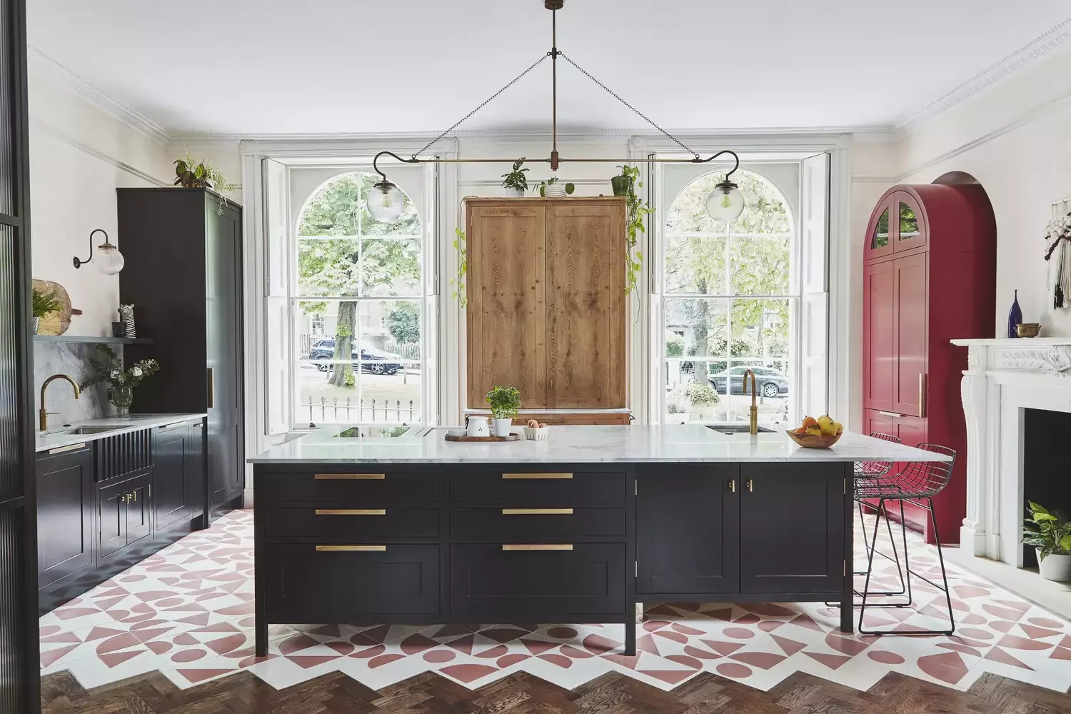 40 Stunning Kitchen Floor Tile Ideas That Will Transform Your Space 19 Create a Zigzag Border