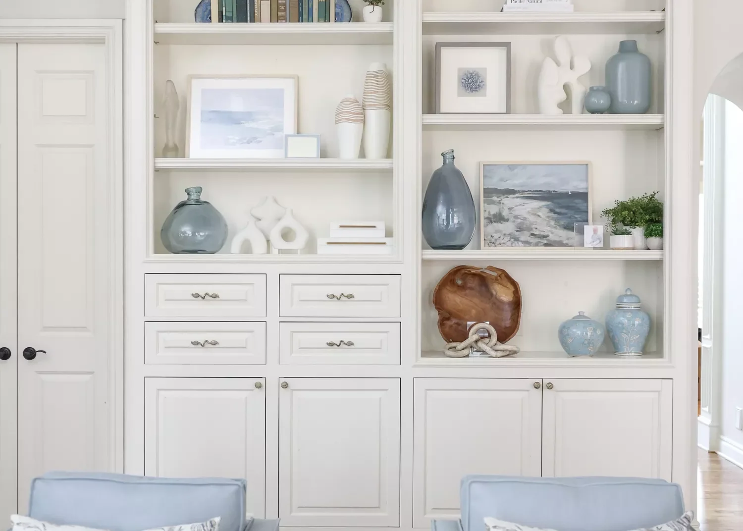 51 Creative Bookshelf Styling Ideas That Transform Your Space 11 Creative Clusters