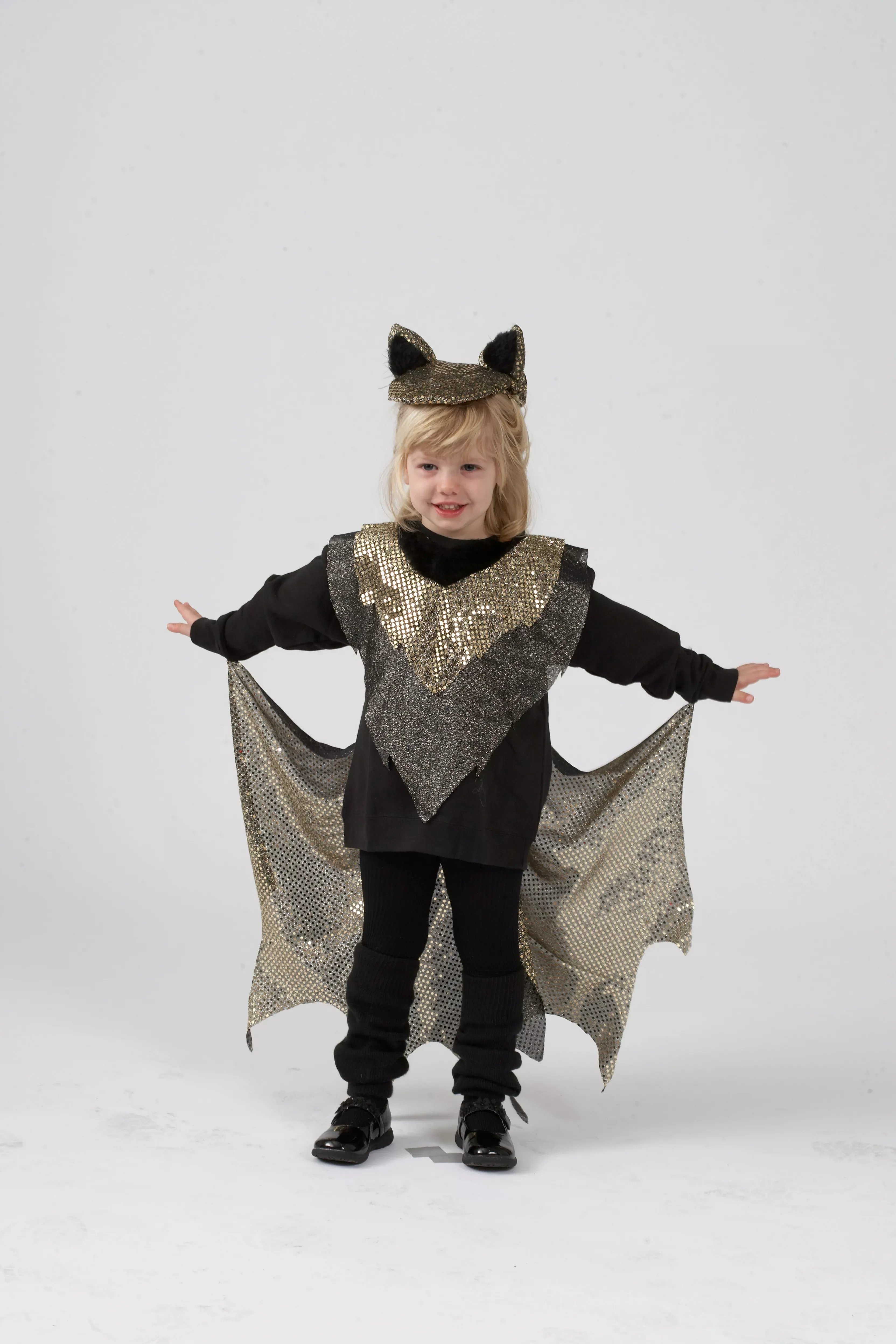 31 Handmade Halloween Costume Ideas for Kids to Wear While 2 DIY Bat Costume