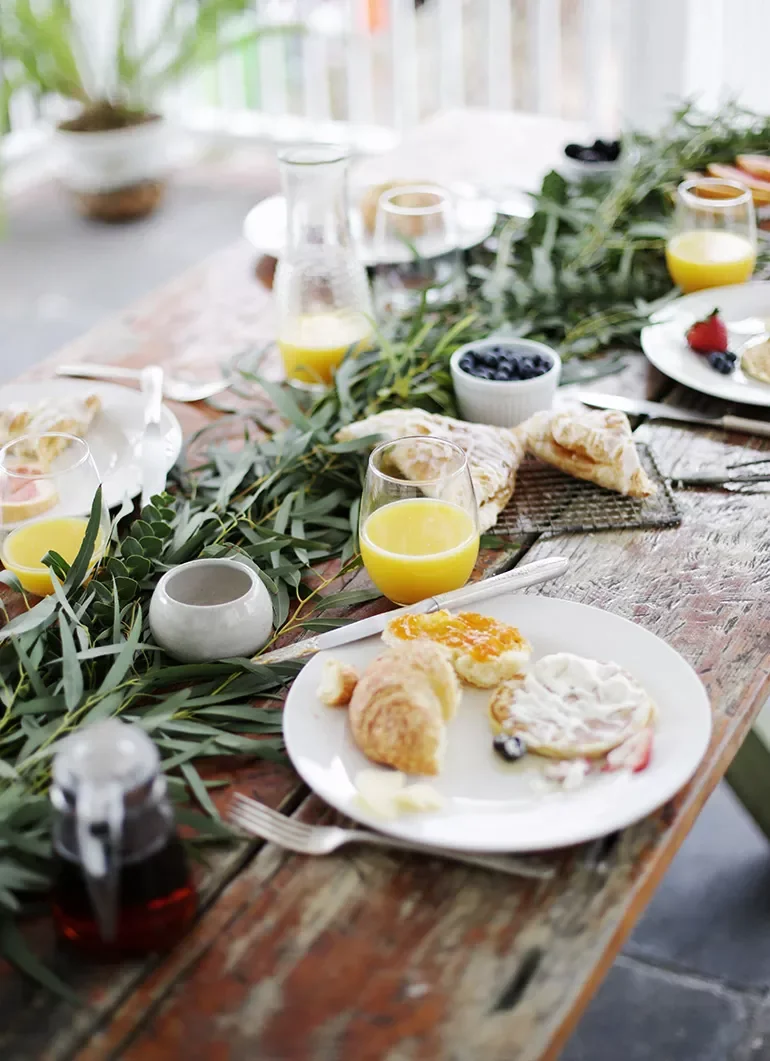 34 Stunning Tablescape Ideas to Transform Your Dining Experience All Year Long DIY Breakfast Tablescape