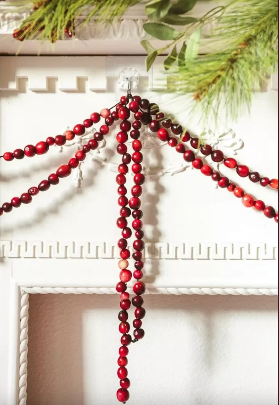 61 Stunning DIY Christmas Garland Ideas to Transform Your Holiday Decor 6 DIY Cranberry Garland