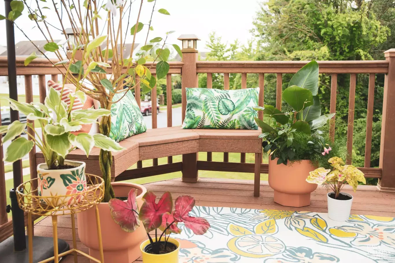 22 Creative Small Deck Ideas to Transform Your Outdoor Space This Summer 20 DIY Deck Seating