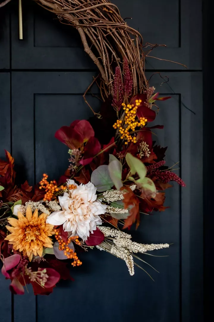 66 Beautiful Fall Wreath DIY Ideas to Welcome Autumn Into Your Home 1 DIY Fake Fall Flower Wreath