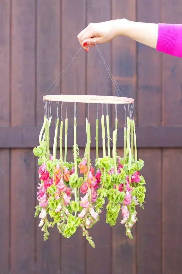 52 Gorgeous Spring Table Centerpiece Ideas to Transform Your Dining Space 49 DIY Floral Chandelier