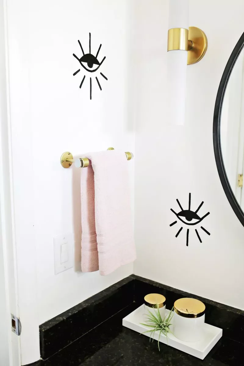 25 Creative Ways to Display Towels That Transform Your Bathroom Storage 13 DIY Hand Towel Rack