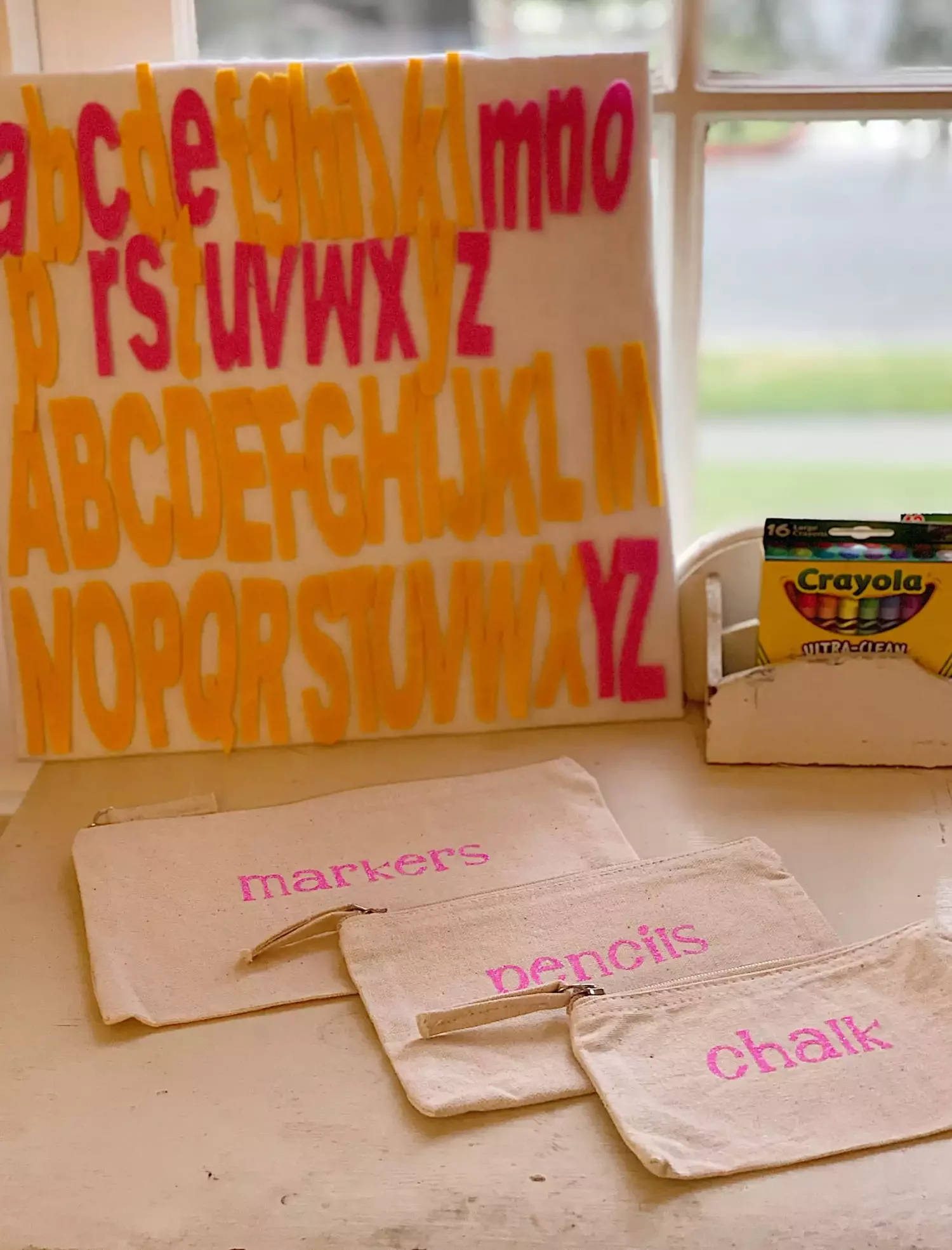 57 Inspiring Letter Board Ideas to Transform Every Room in Your Home DIY Kids' Felt Letter Board