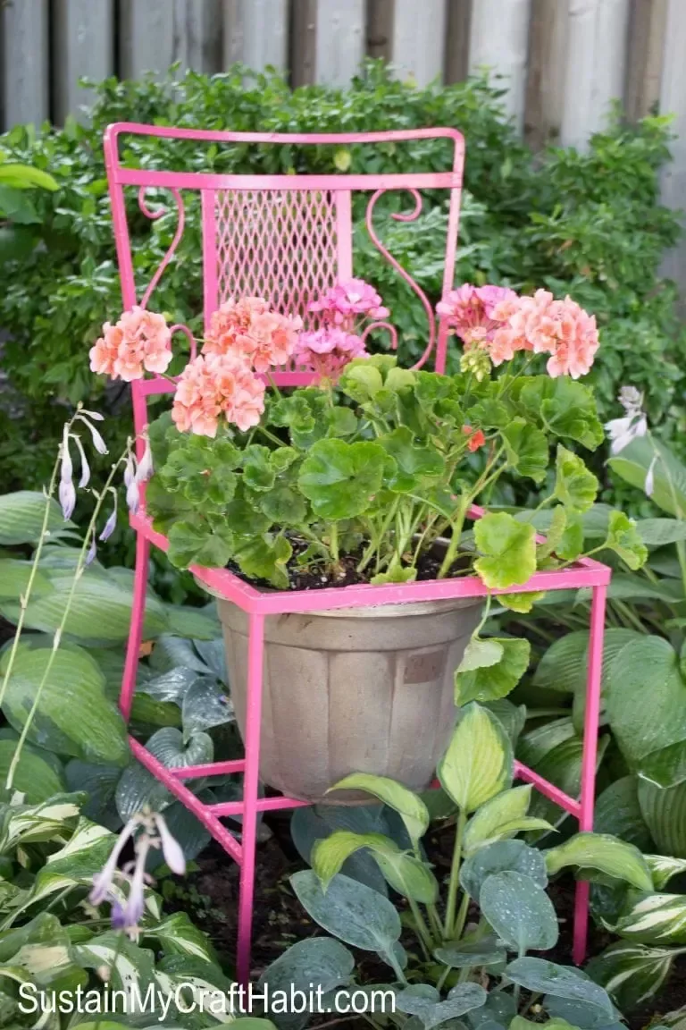 35 Creative DIY Garden Projects to Transform Your Outdoor Space DIY Repurposed Patio Chair Garden Planters