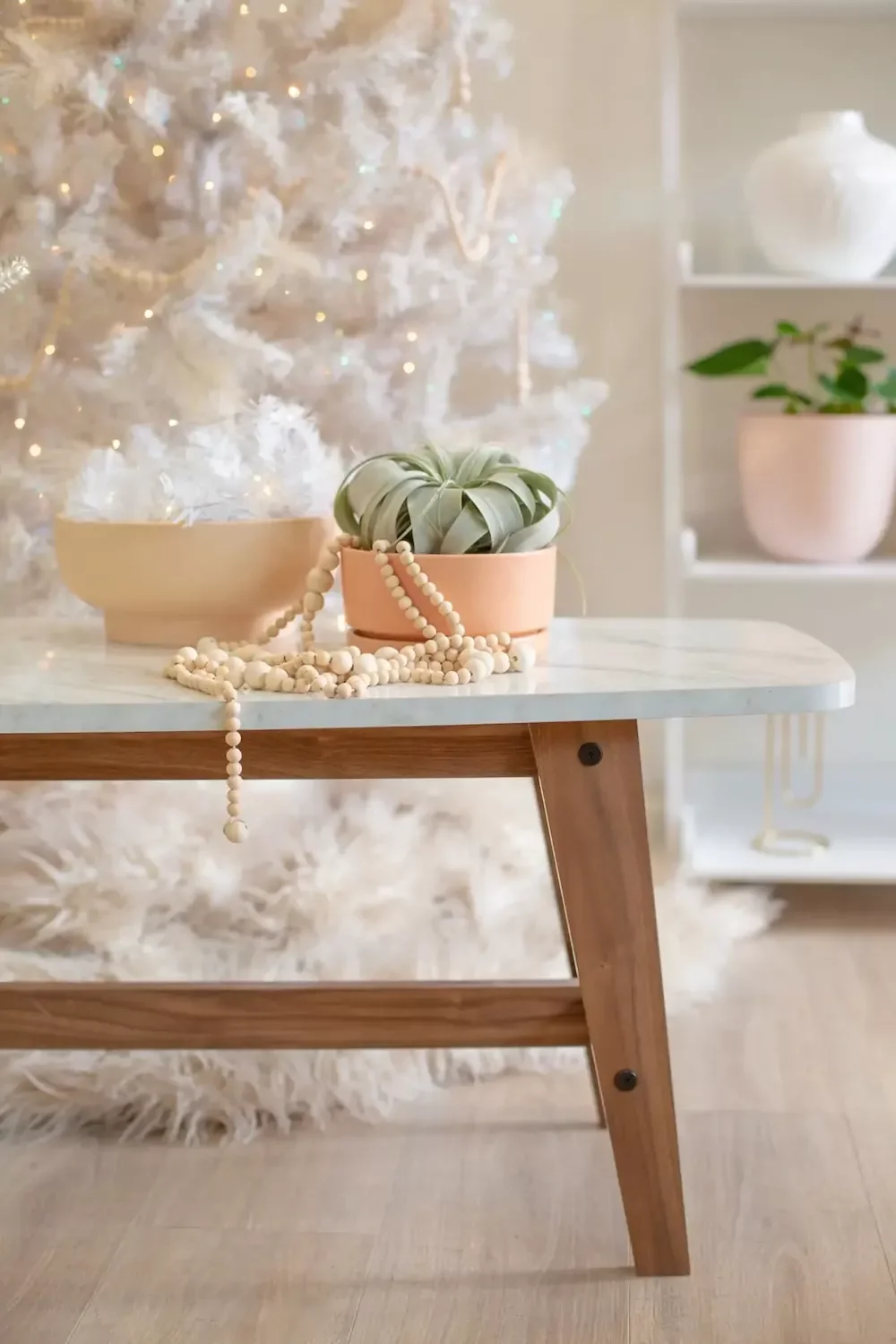 61 Stunning DIY Christmas Garland Ideas to Transform Your Holiday Decor 33 DIY Wood Bead Garland