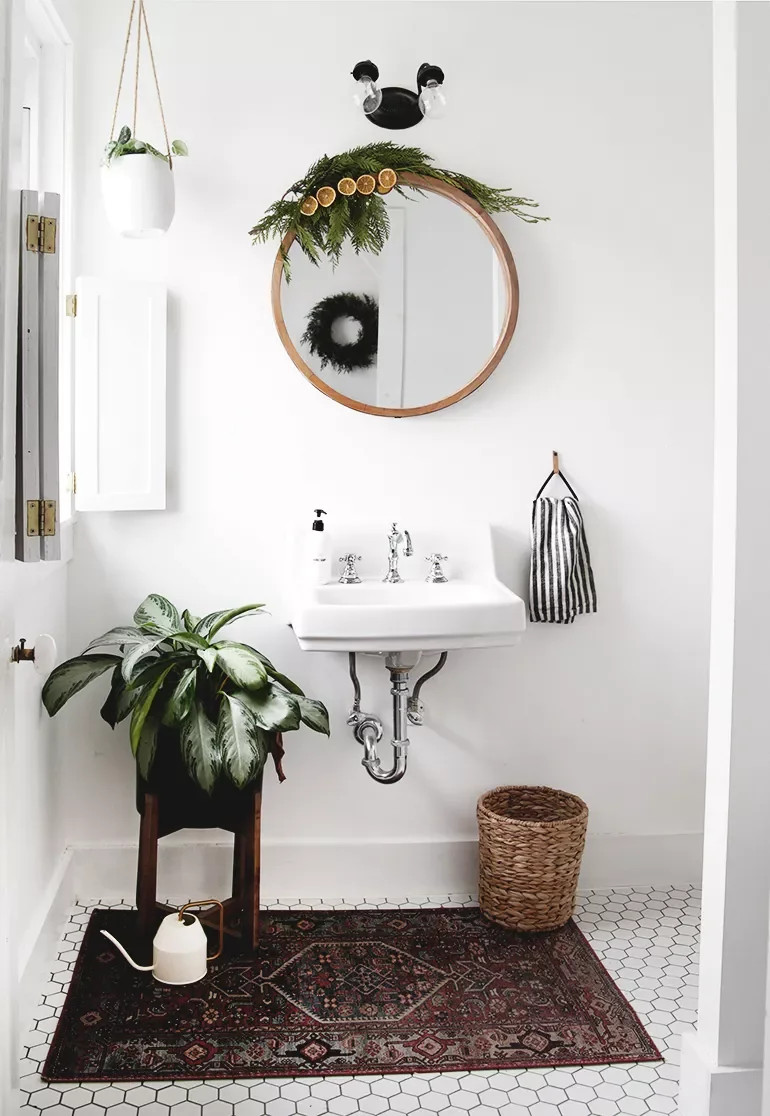32 Christmas Bathroom Ideas That Create a Holiday Wonderland DIY a Mirror Garland