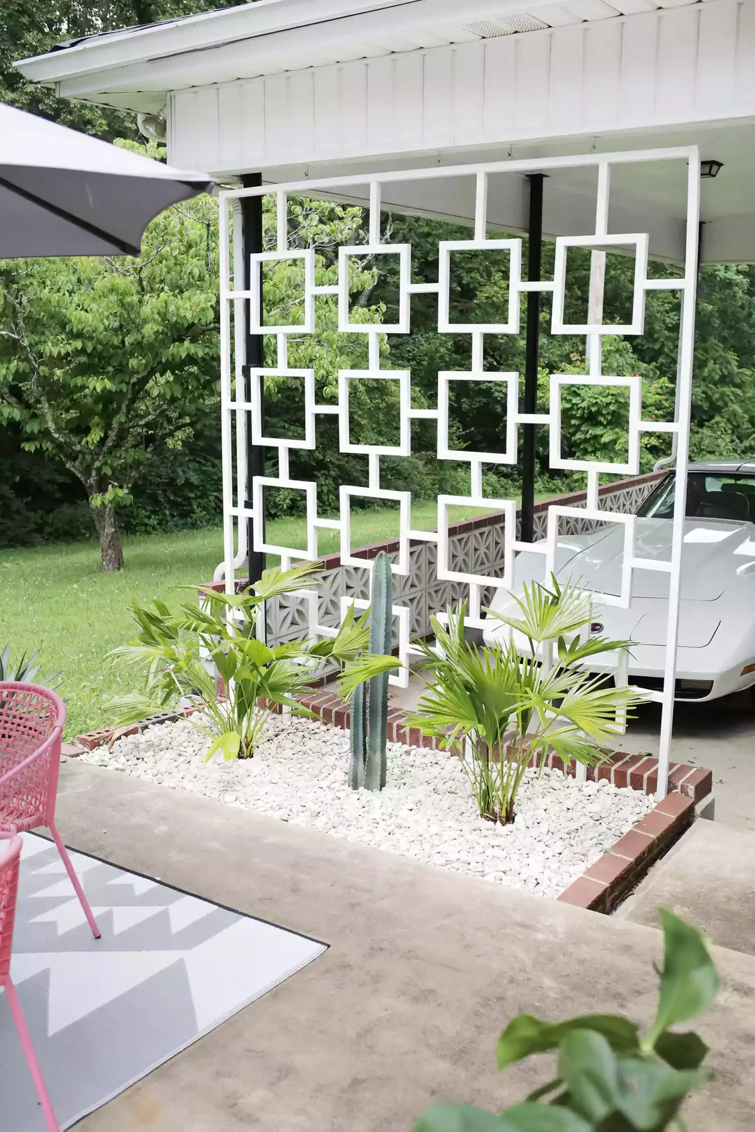 54 Small Patio Ideas That Will Transform Your Outdoor Space DIY a Privacy Screen