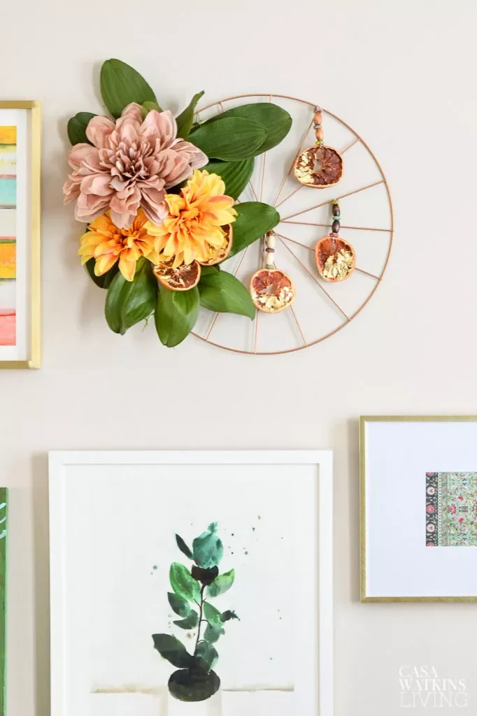 23 Stunning Natural Fall Decorations to Transform Your Home This Autumn 7 DIY a Wreath