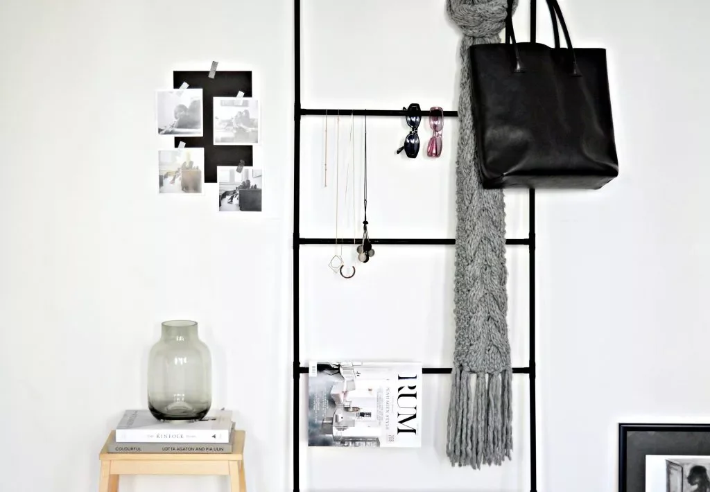 26 Clever DIY Storage Solutions to Transform Your Small Space on a Budget DIY an Accessories Ladder