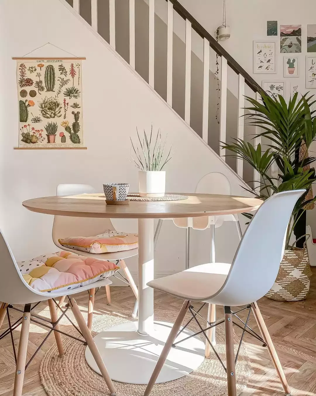 20 Bohemian Decor Ideas to Transform Your Home Into a Relaxing Haven 15 Dainty Boho Style Dining Area