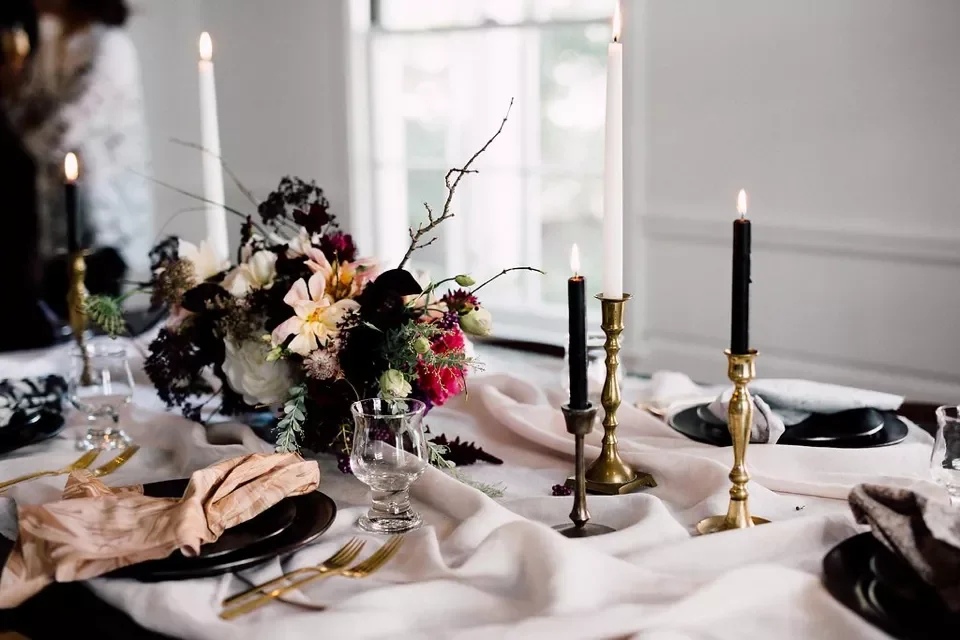 55 Stunning Thanksgiving Décor Ideas to Transform Your Home with Style 10 Dark Floral Centerpiece