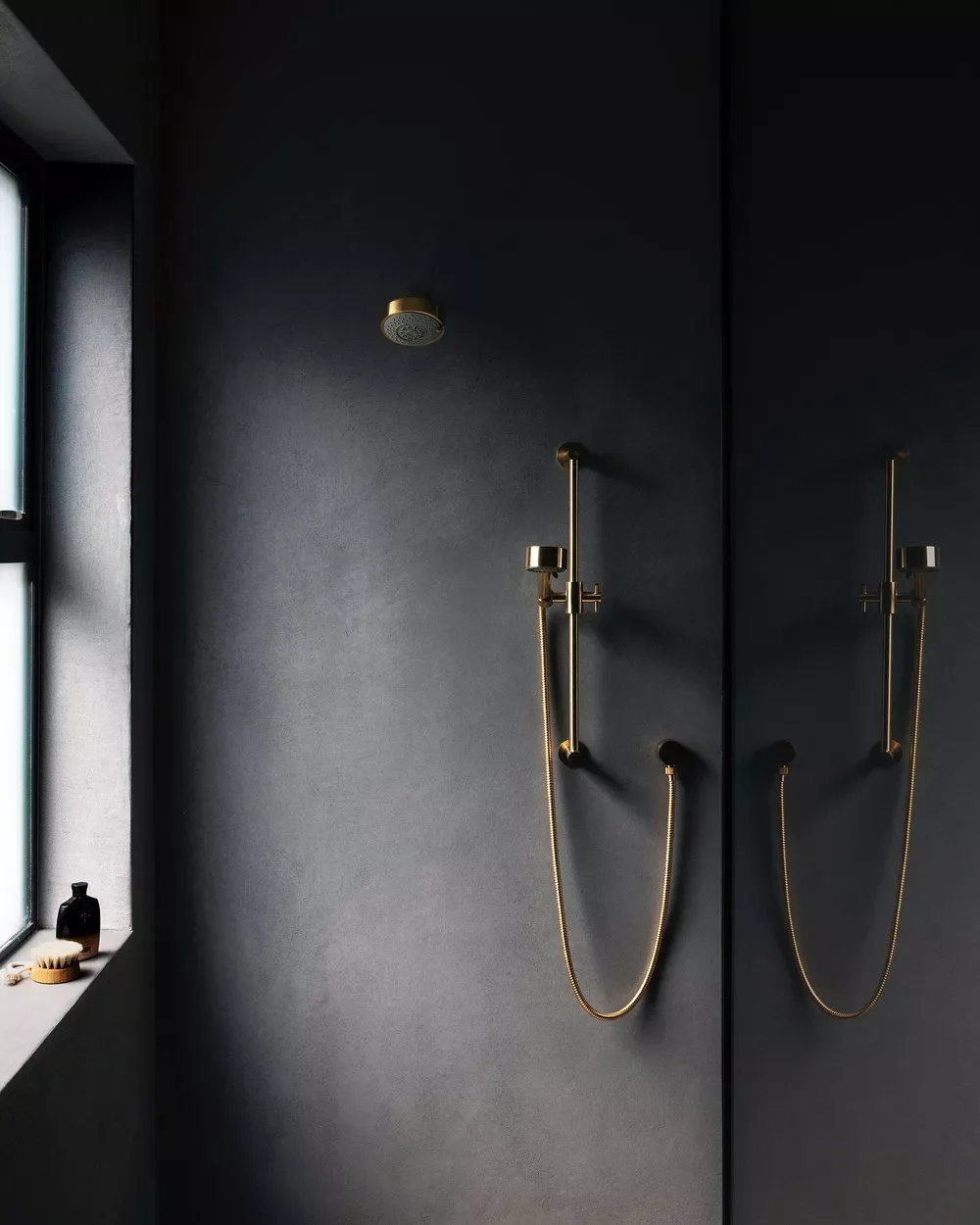 35 Stunning Minimalist Bathroom Ideas That Will Transform Your Space 34 Dark Minimalist Palette